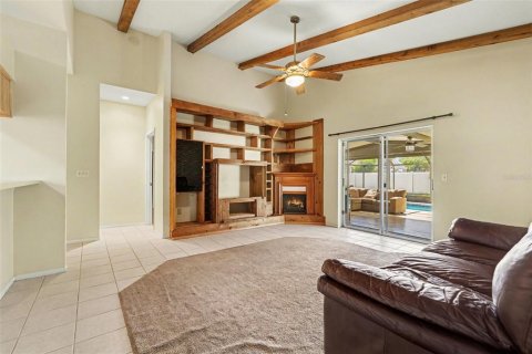 House in Brandon, Florida 3 bedrooms, 147.53 sq.m. № 2157808 - photo 6