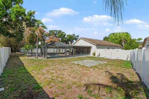House in Brandon, Florida 3 bedrooms, 147.53 sq.m. № 2157808 - photo 20