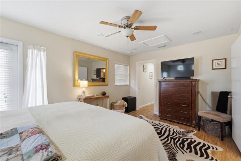 Villa ou maison à louer à Tampa, Floride: 4 chambres, 146.6 m2 № 2414867 - photo 15