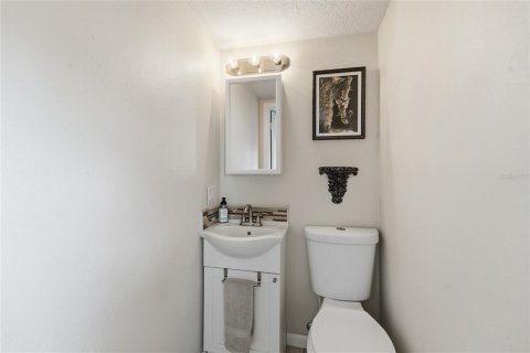 Villa ou maison à louer à Tampa, Floride: 4 chambres, 146.6 m2 № 2414867 - photo 17