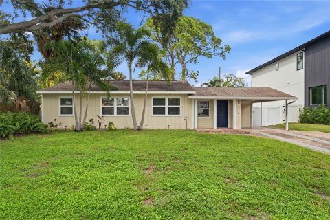 Villa ou maison à louer à Tampa, Floride: 4 chambres, 146.6 m2 № 2414867 - photo 3