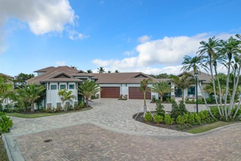 Casa en venta en Fort Myers, Florida, 5 dormitorios, 633.78 m2 № 2135925 - foto 4