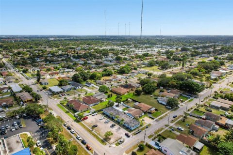 Immobilier commercial à vendre à West Park, Floride № 1711949 - photo 4