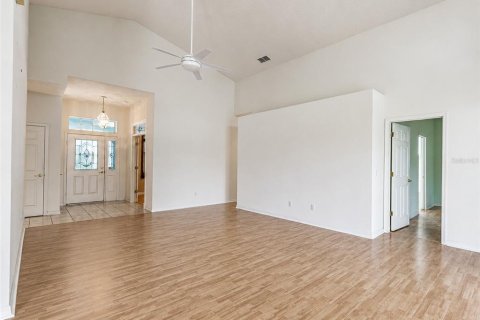 Купить виллу или дом в Клермон, Флорида 9 комнат, 185.8м2, № 2280479 - фото 11