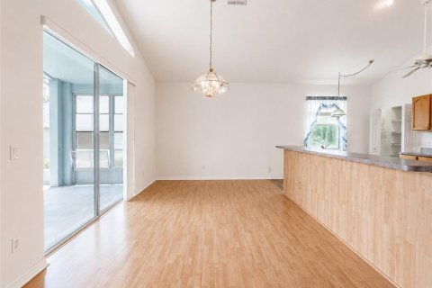 Купить виллу или дом в Клермон, Флорида 9 комнат, 185.8м2, № 2280479 - фото 7