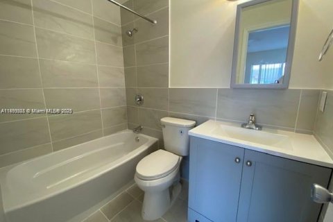 Villa ou maison à louer à Miami, Floride: 3 chambres, 102.19 m2 № 1945707 - photo 7