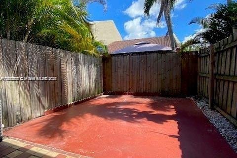Villa ou maison à louer à Miami, Floride: 3 chambres, 102.19 m2 № 1945707 - photo 11
