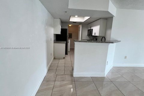 Купить кондоминиум в Коконат Крик, Флорида 3 спальни, 120.68м2, № 1958022 - фото 4