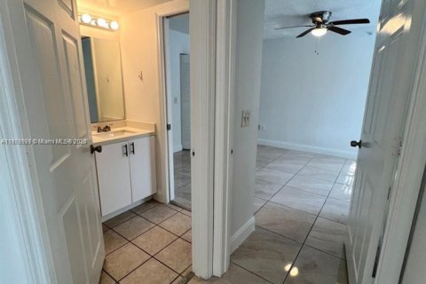 Купить кондоминиум в Коконат Крик, Флорида 3 спальни, 120.68м2, № 1958022 - фото 14