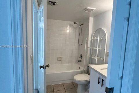 Купить кондоминиум в Коконат Крик, Флорида 3 спальни, 120.68м2, № 1958022 - фото 20