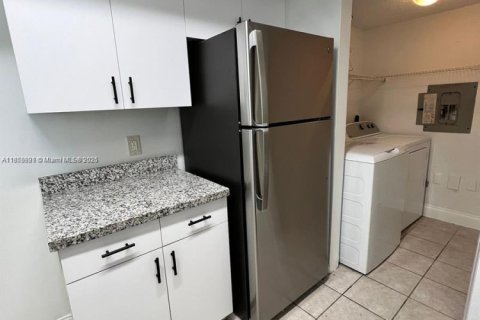 Купить кондоминиум в Коконат Крик, Флорида 3 спальни, 120.68м2, № 1958022 - фото 2