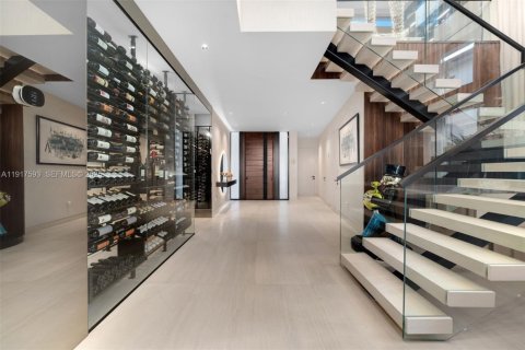 Casa en venta en Golden Beach, Florida, 6 dormitorios, 525.83 m2 № 2038867 - foto 4