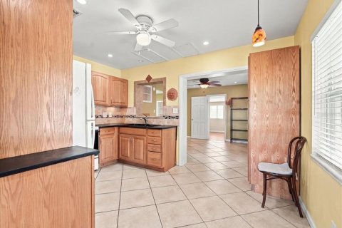 Casa en venta en Saint Petersburg, Florida, 3 dormitorios, 124.3 m2 № 2387334 - foto 8