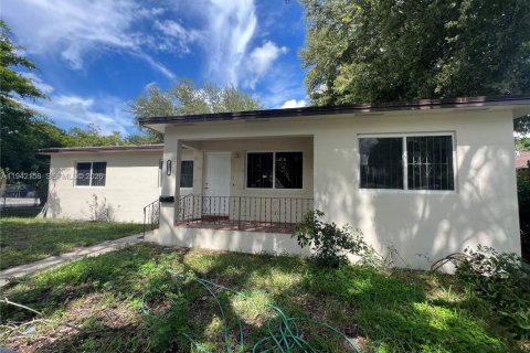 Casa en Miami, Florida 2 dormitorios, 137.59 m2 № 1999764