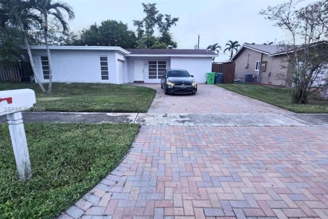 Villa ou maison à Sunrise, Floride 3 chambres, 97.27 m2 № 1998313