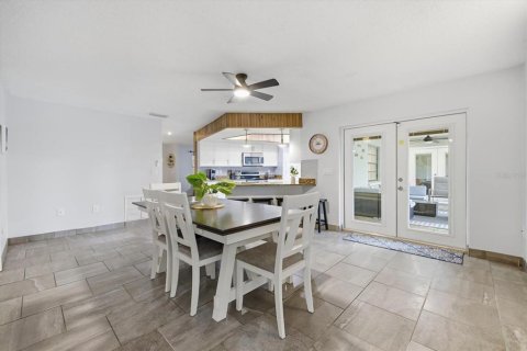 Casa en venta en Sarasota, Florida, 3 dormitorios, 163.32 m2 № 2403445 - foto 6