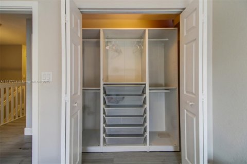 Touwnhouse à vendre à Cutler Bay, Floride: 3 chambres, 140.75 m2 № 2082599 - photo 18