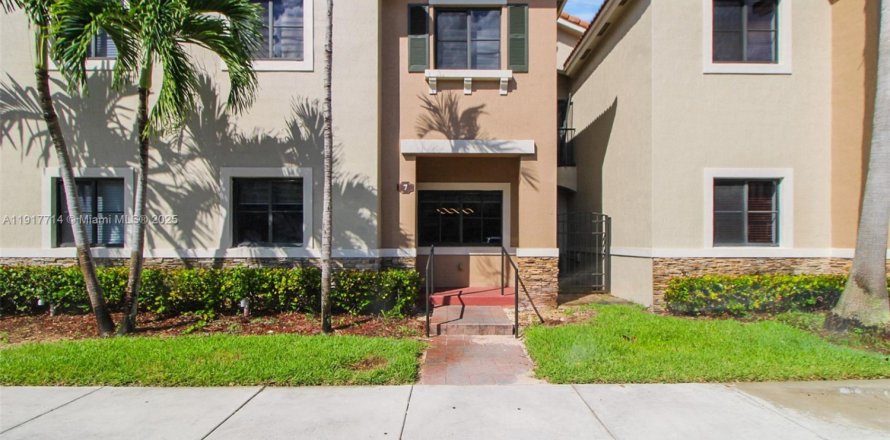 Touwnhouse à Cutler Bay, Floride 3 chambres, 140.75 m2 № 2082599