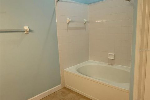 Touwnhouse à vendre à Tampa, Floride: 2 chambres, 107.02 m2 № 1876252 - photo 29
