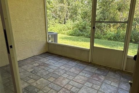 Touwnhouse à vendre à Tampa, Floride: 2 chambres, 107.02 m2 № 1876252 - photo 18