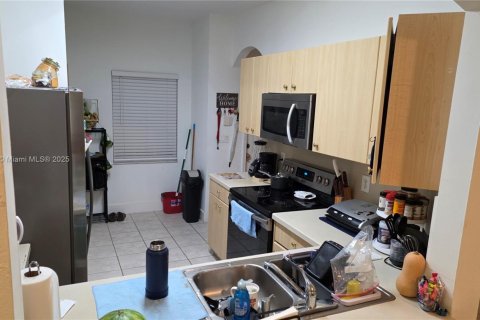 Купить кондоминиум в Дорал, Флорида 2 спальни, 97.55м2, № 2018563 - фото 3