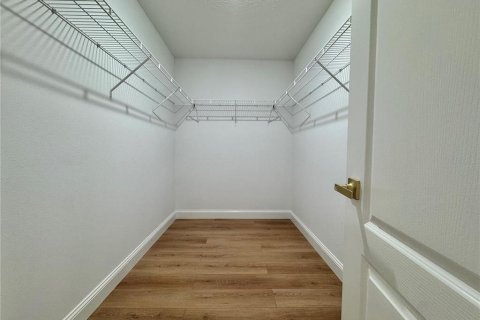 Купить виллу или дом в Окои, Флорида 8 комнат, 224.73м2, № 1911261 - фото 18