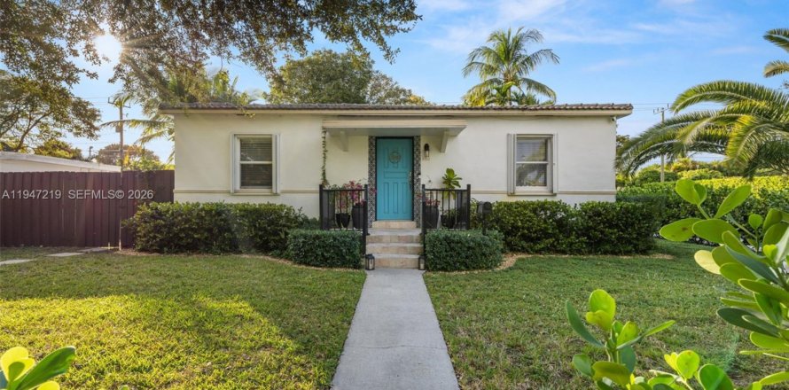 Casa en Miami Springs, Florida 5 dormitorios, 204.85 m2 № 2003494