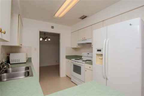 Casa en venta en Brandon, Florida, 4 dormitorios, 151.24 m2 № 1907539 - foto 8