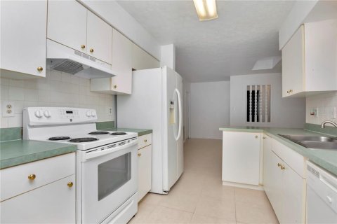 Casa en venta en Brandon, Florida, 4 dormitorios, 151.24 m2 № 1907539 - foto 9