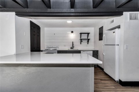 Condominio en venta en Ocala, Florida, 1 dormitorio, 91.97 m2 № 1910273 - foto 11