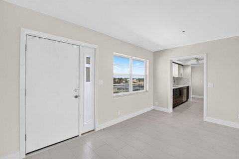 Condo in Highland Beach, Florida, 1 bedroom  № 2181956 - photo 16