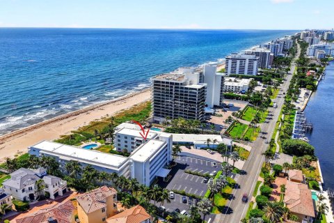 Condo in Highland Beach, Florida, 1 bedroom № 2181956