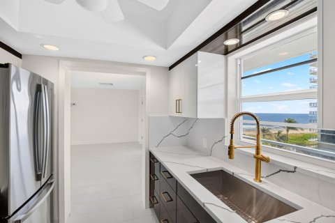 Condo in Highland Beach, Florida, 1 bedroom  № 2181956 - photo 21