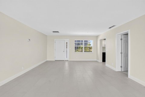 Condo in Highland Beach, Florida, 1 bedroom  № 2181956 - photo 9