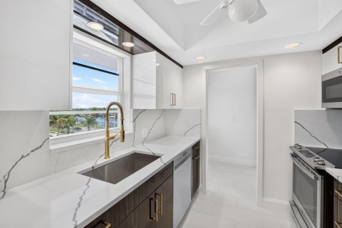 Condo in Highland Beach, Florida, 1 bedroom  № 2181956 - photo 18