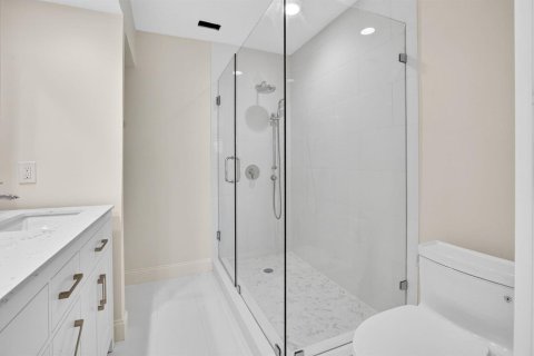 Condo in Highland Beach, Florida, 1 bedroom  № 2181956 - photo 30