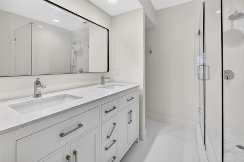 Condo in Highland Beach, Florida, 1 bedroom  № 2181956 - photo 27