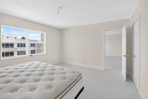 Condo in Highland Beach, Florida, 1 bedroom  № 2181956 - photo 26