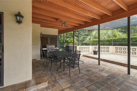 House in Tampa, Florida 5 bedrooms, 578.04 sq.m. № 2395927 - photo 4