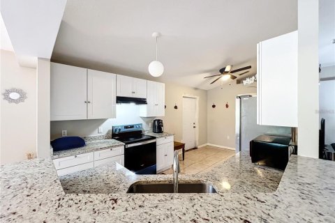 House in Orlando, Florida 4 bedrooms, 174.1 sq.m. № 1411551 - photo 3