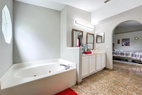 House in Orlando, Florida 4 bedrooms, 174.1 sq.m. № 1411551 - photo 10