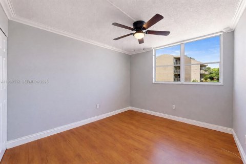 Купить кондоминиум в Майами, Флорида 2 спальни, 70.61м2, № 2051573 - фото 25