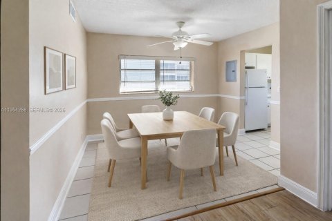 Appartement à louer à Hallandale Beach, Floride: 3 chambres, 75.07 m2 № 2017609 - photo 9