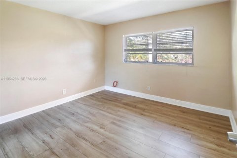 Appartement à louer à Hallandale Beach, Floride: 3 chambres, 75.07 m2 № 2017609 - photo 20