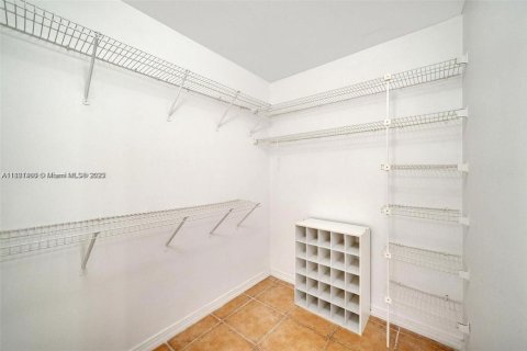 Condominio en venta en Miami Gardens, Florida, 1 dormitorio, 82.4 m2 № 1978634 - foto 13