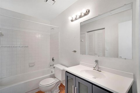 Condominio en venta en Miami Gardens, Florida, 1 dormitorio, 82.4 m2 № 1978634 - foto 22