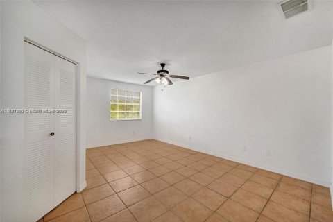 Condominio en venta en Miami Gardens, Florida, 1 dormitorio, 82.4 m2 № 1978634 - foto 20