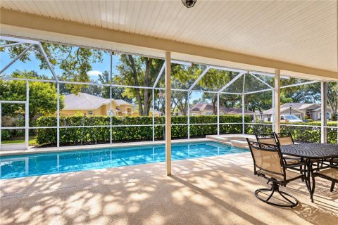 House in Valrico, Florida 4 bedrooms, 205.13 sq.m. № 2391312 - photo 24