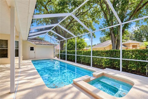 House in Valrico, Florida 4 bedrooms, 205.13 sq.m. № 2391312 - photo 25