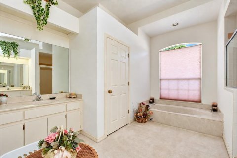 House in Valrico, Florida 4 bedrooms, 205.13 sq.m. № 2391312 - photo 15